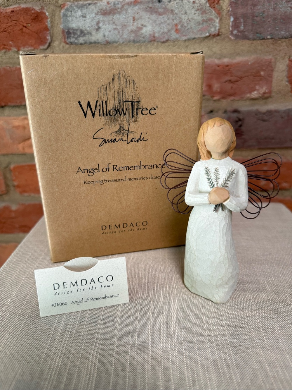 Willow Tree Angel of Remembrance